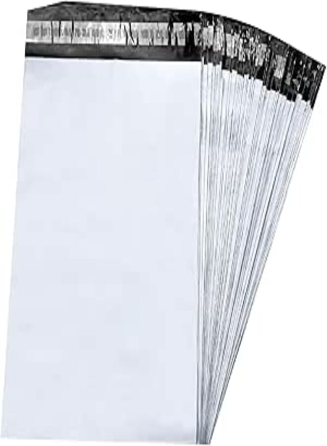 Pack of 100 Shipping Bags for Clothes, Plastic Packaging Bags With Self-Adhesive Closure, Opaque, L (10 x 13 inch/25.5 x 33 cm)